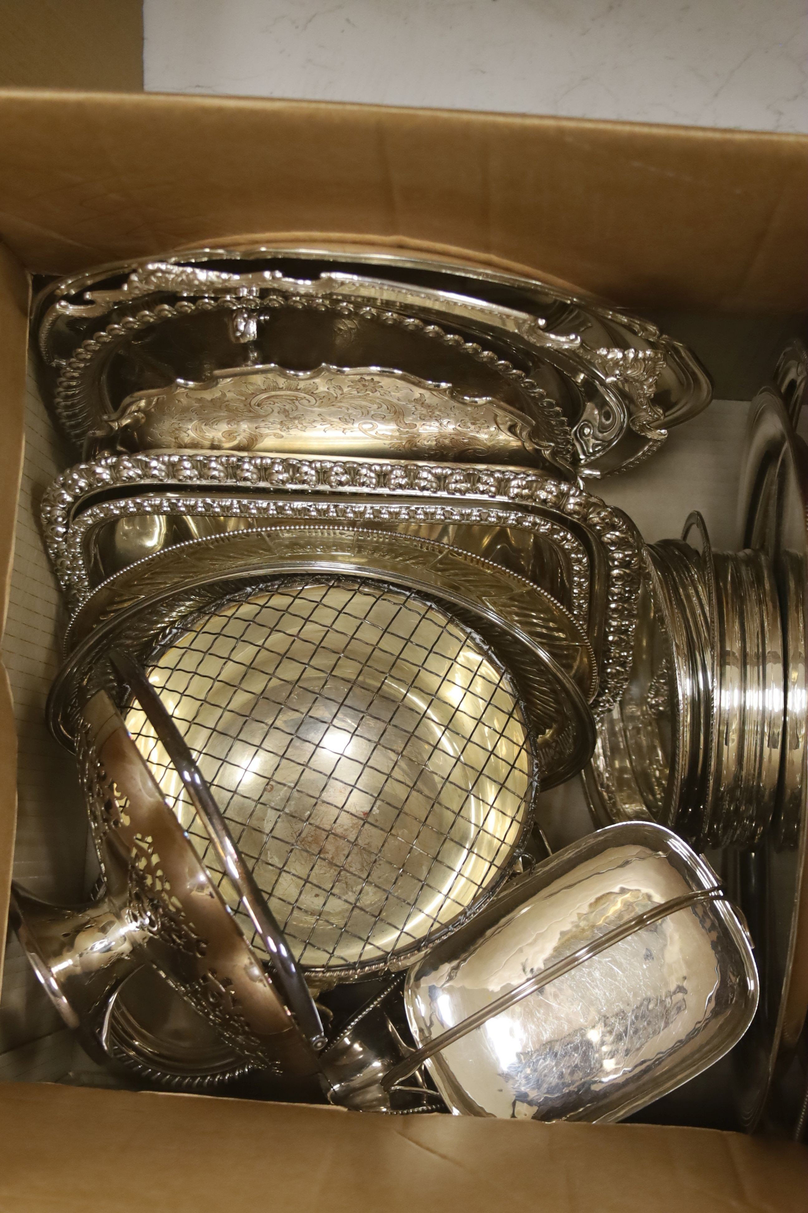 A quantity of mixed silver plate